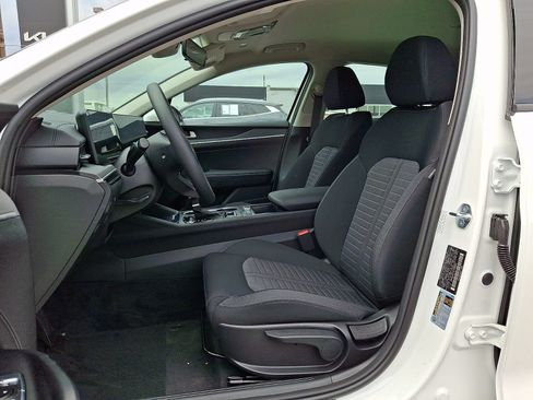 New 2026 Kia K5 LXS FWD image 12