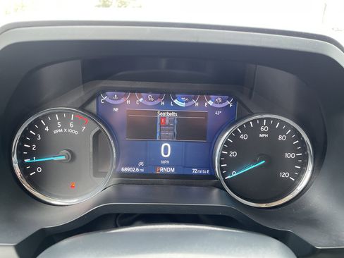 Used 2024 Ford Expedition XLT image 16