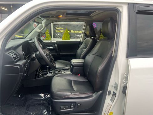 Used 2015 Toyota 4Runner Trail Premium image 26