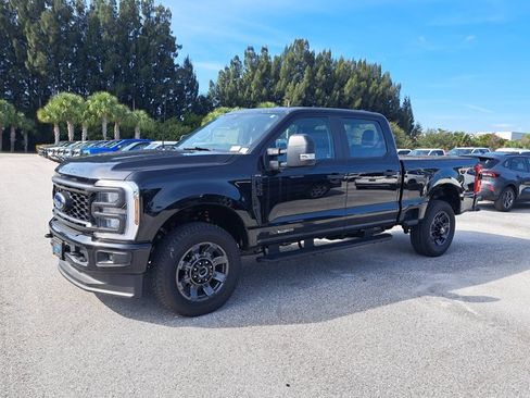 Used 2025 Ford F250 XL w/ STX Appearance Package image 4