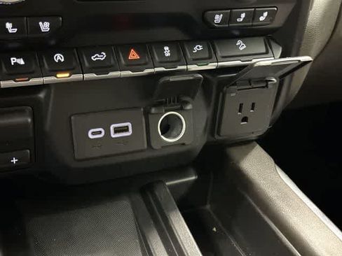 Used 2019 GMC Sierra 1500 SLT w/ SLT Premium Plus Package AWD/4WD image 26