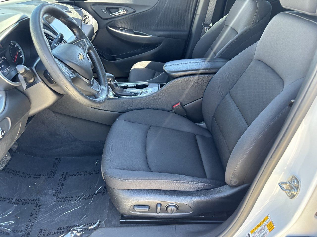 Used 2023 Chevrolet Malibu LT FWD image 17