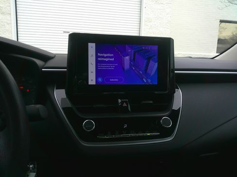 Used 2023 Toyota Corolla LE image 18