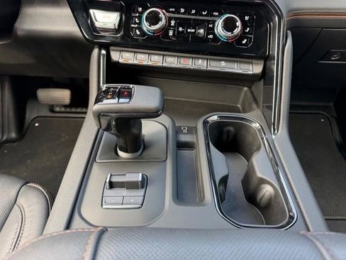 Used 2024 GMC Sierra 1500 AT4 w/ AT4 Preferred Package image 16