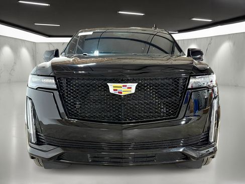 Used 2023 Cadillac Escalade Sport w/ Touring Package image 5