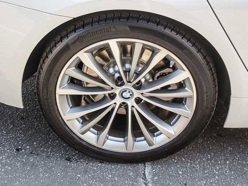 Certified 2023 BMW 530e w/ Premium Package image 8