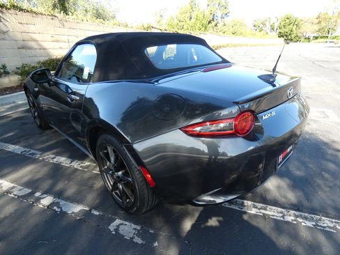 Used 2016 MAZDA MX-5 Miata Club image 52