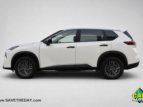 Used 2024 Nissan Rogue S FWD image 5