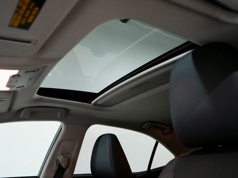 Used 2018 Lexus IS 300 w/ Comfort Package image 6