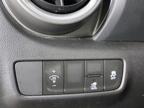 Used 2023 Hyundai Kona SE w/ Cargo Package image 23