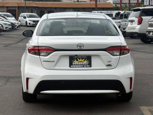 Used 2022 Toyota Corolla LE FWD image 6