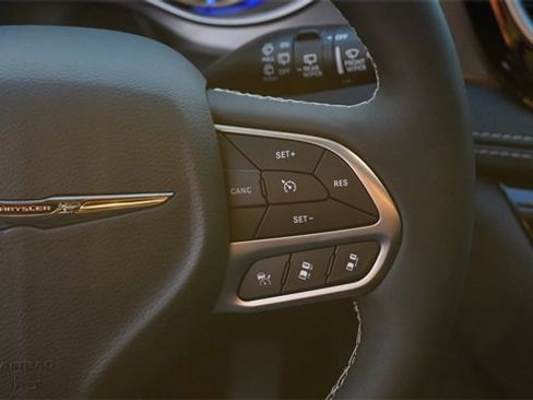 New 2026 Chrysler Pacifica Select image 24