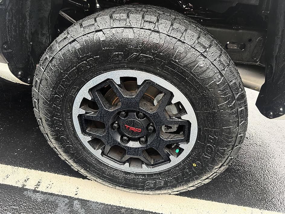 Used 2024 Toyota Tacoma TRD Off-Road w/ TRD Off Road Upgrade Package AWD/4WD image 29