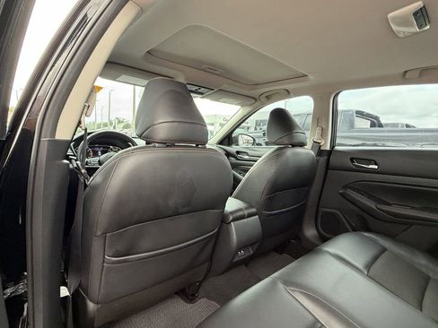 Used 2021 Nissan Altima 2.5 SR w/ SR Premium Package FWD image 12