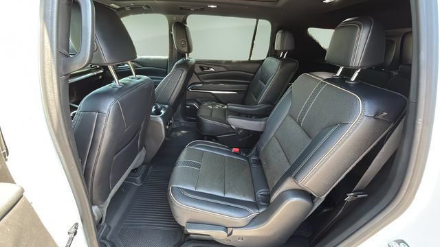 Used 2026 Chevrolet Traverse High Country FWD image 20