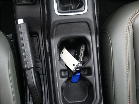 Used 2024 Jeep Gladiator Mojave image 17