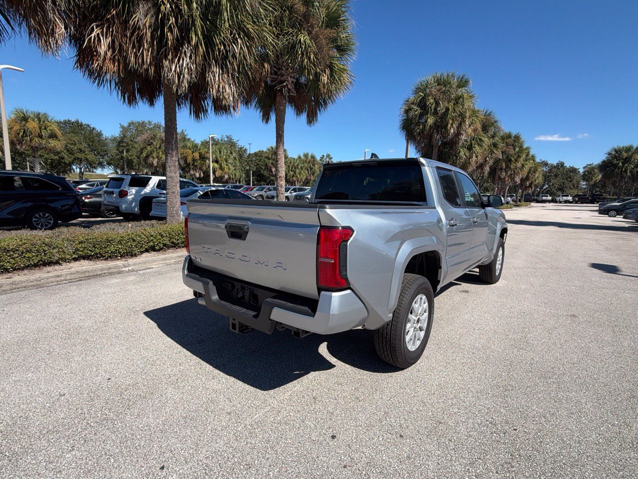 Used 2026 Toyota Tacoma SR5 AWD/4WD image 4