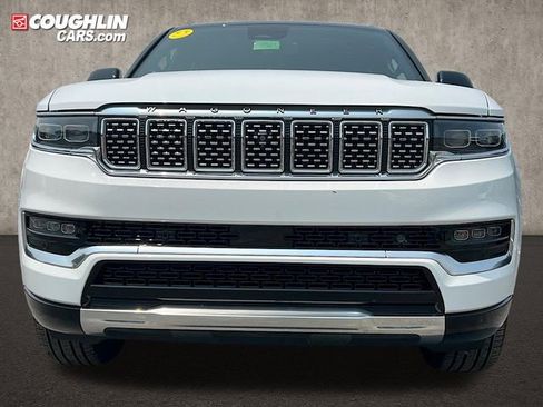New 2023 Jeep Grand Wagoneer Series III image 2