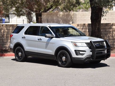 Used 2017 Ford Explorer 4WD Police Interceptor image 37