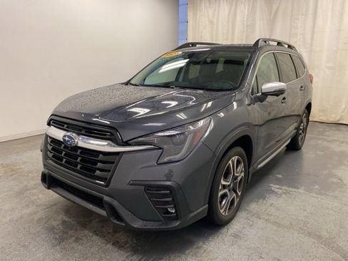 Used 2023 Subaru Ascent Limited w/ Technology Package AWD/4WD image 3