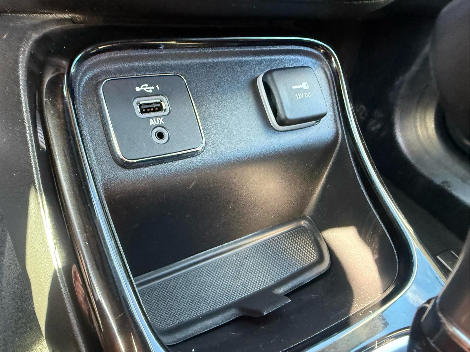 Used 2021 Jeep Compass Latitude FWD image 24