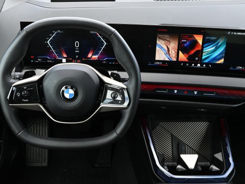 Certified 2025 BMW X3 xDrive30i w/ Premium Package image 14