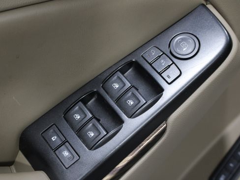 Used 2015 GMC Yukon SLT AWD/4WD image 7