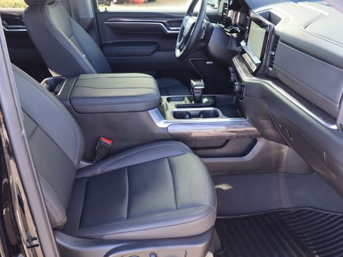 Used 2024 Chevrolet Silverado 1500 LTZ w/ Technology Package image 38