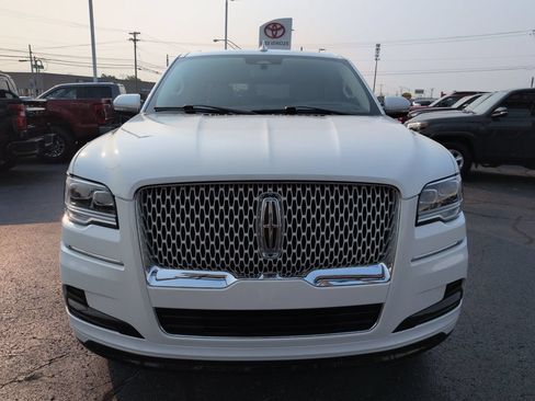 Used 2024 Lincoln Navigator Reserve AWD/4WD image 8