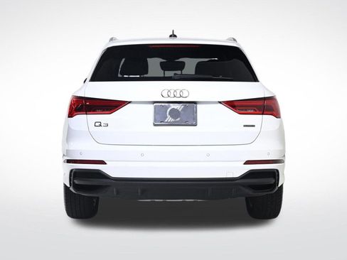 Used 2025 Audi Q3 2.0T Premium w/ Convenience Package image 4