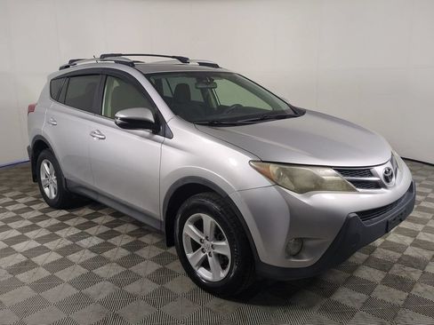 Used 2013 Toyota RAV4 XLE AWD/4WD image 2