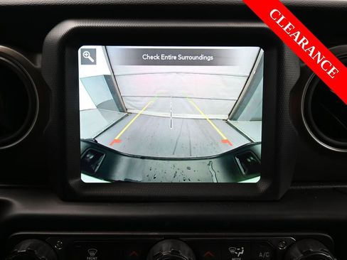 Used 2023 Jeep Gladiator Sport image 19