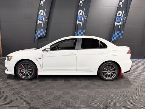 Used 2015 Mitsubishi Lancer Evolution MR image 2