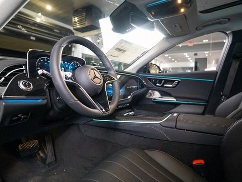 New 2026 Mercedes-Benz E 450 4MATIC Sedan image 4