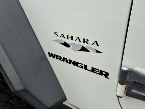 Used 2013 Jeep Wrangler Sahara w/ Connectivity Group AWD/4WD image 12