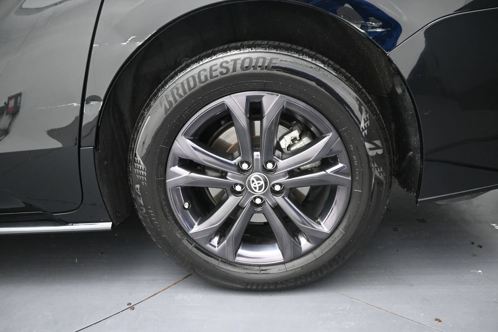 Used 2024 Toyota Sienna XSE w/ XSE Plus Package AWD/4WD image 34