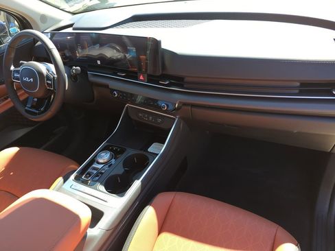 New 2026 Kia Carnival EX image 12