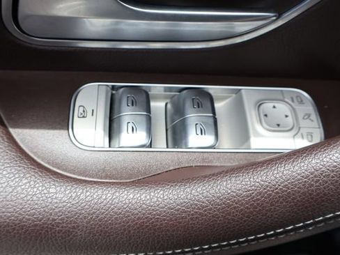 Used 2022 Mercedes-Benz GLS 450 4MATIC image 14