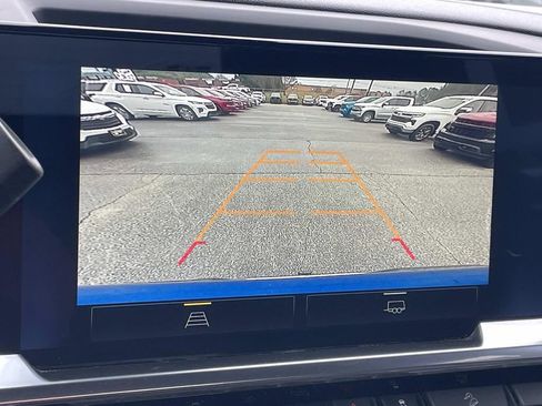 Used 2022 Chevrolet Silverado 1500 LT image 18