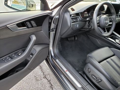 Used 2020 Audi A4 2.0T Premium image 8