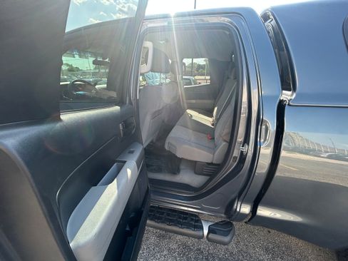 Used 2010 Toyota Tundra 4x4 Double Cab image 5
