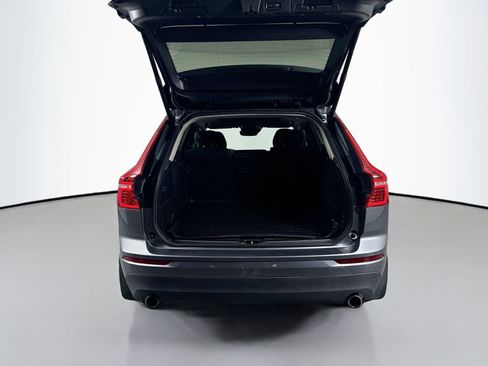 Used 2018 Volvo XC60 T6 Momentum w/ Convenience Package image 27