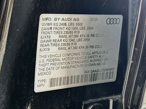 Used 2025 Audi Q5 Premium Plus w/ Premium Plus AWD/4WD image 33