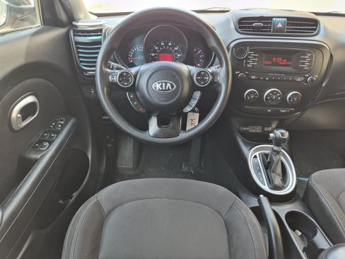 Used 2016 Kia Soul FWD image 9