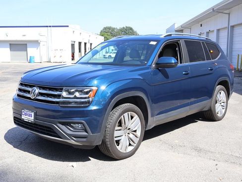 Used 2019 Volkswagen Atlas SE w/ Towing Package AWD/4WD image 3