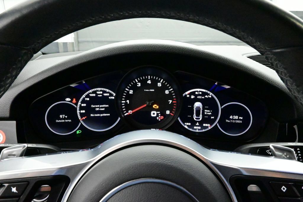 Certified 2023 Porsche Cayenne Coupe w/ Premium Package AWD/4WD image 9