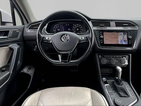 Used 2019 Volkswagen Tiguan SEL Premium AWD/4WD image 8