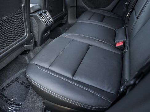 New 2026 Volvo XC40 B5 Plus w/ Protection Package Premier image 33