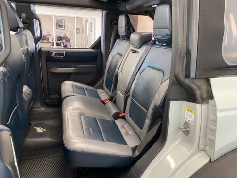 Used 2021 Ford Bronco Outer Banks w/ Sasquatch Package AWD/4WD image 10