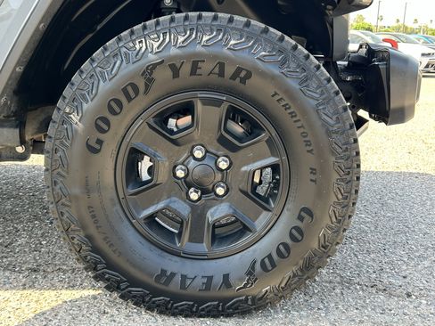 Used 2022 Jeep Gladiator Mojave w/ Trailer Tow Package image 8